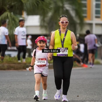Runner Photo 7825381