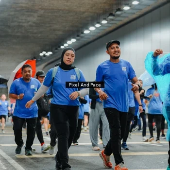 Runner Photo 7825406