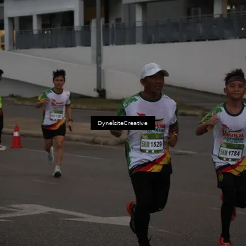 Runner Photo 7825454
