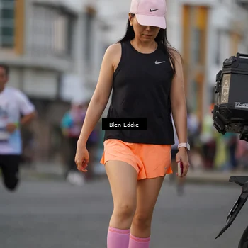 Runner Photo 7825464