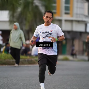 Runner Photo 7825475