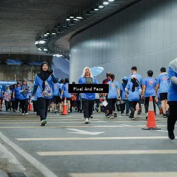 Runner Photo 7825492