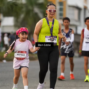 Runner Photo 7825502