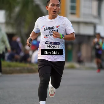 Runner Photo 7825503