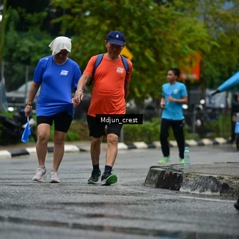 Runner Photo 7825553