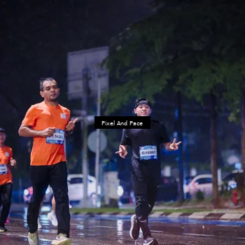 Runner Photo 7825630