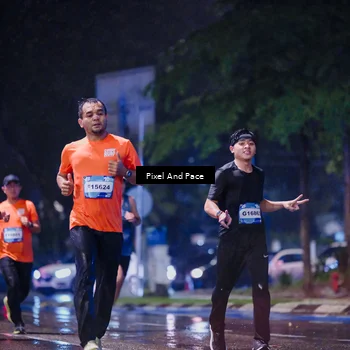 Runner Photo 7825632