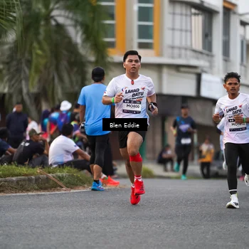 Runner Photo 7825642