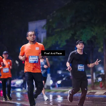 Runner Photo 7825643