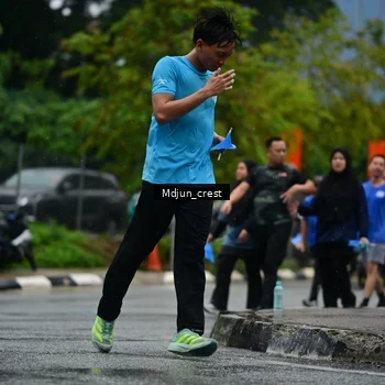 Runner Photo 7825650