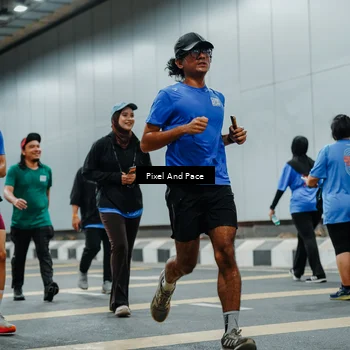 Runner Photo 7825652