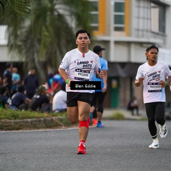 Runner Photo 7825665