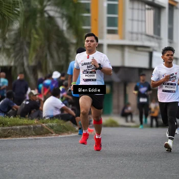 Runner Photo 7825673