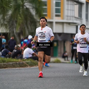 Runner Photo 7825677