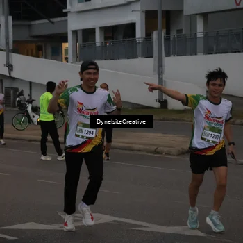 Runner Photo 7825679