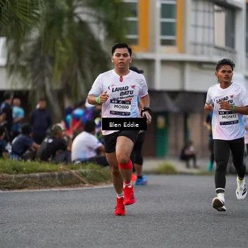 Runner Photo 7825682