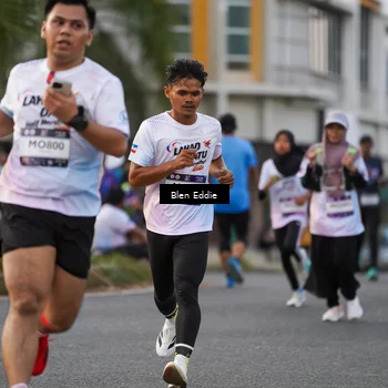 Runner Photo 7825700