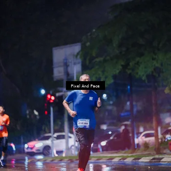 Runner Photo 7825736
