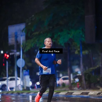 Runner Photo 7825747