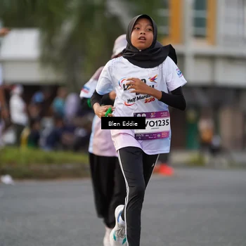 Runner Photo 7825751