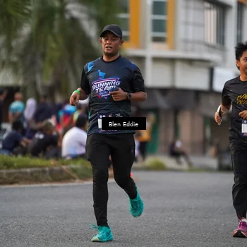 Runner Photo 7825780