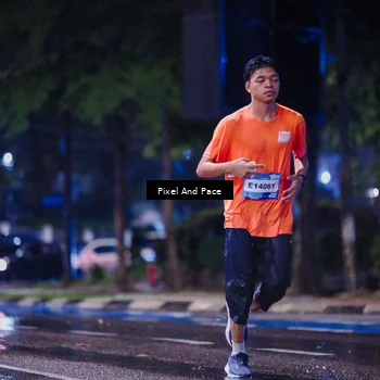 Runner Photo 7825781