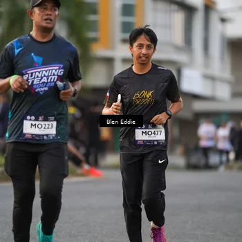 Runner Photo 7825791