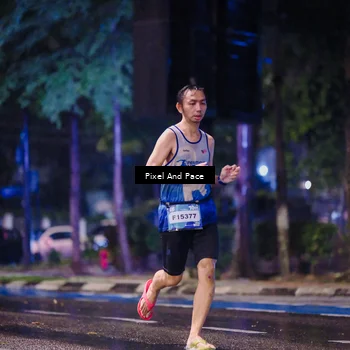 Runner Photo 7825810