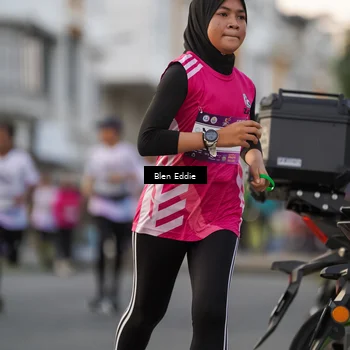 Runner Photo 7825811