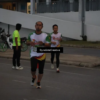 Runner Photo 7825822