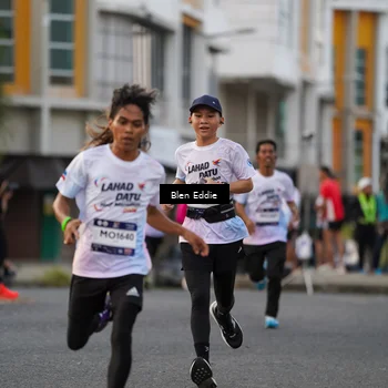 Runner Photo 7825831