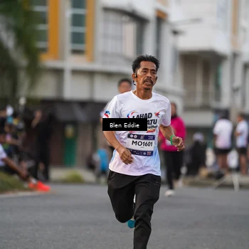Runner Photo 7825833