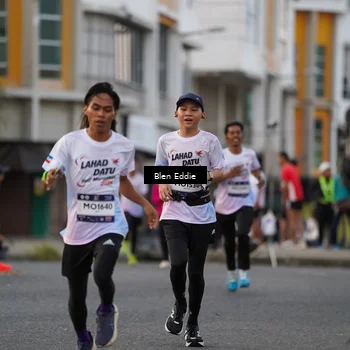 Runner Photo 7825834
