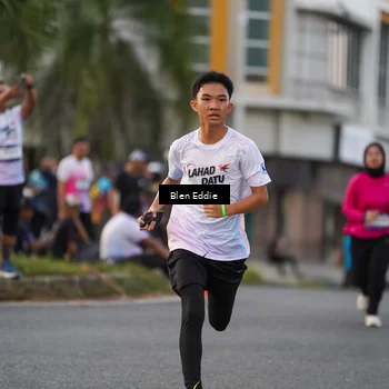 Runner Photo 7825854