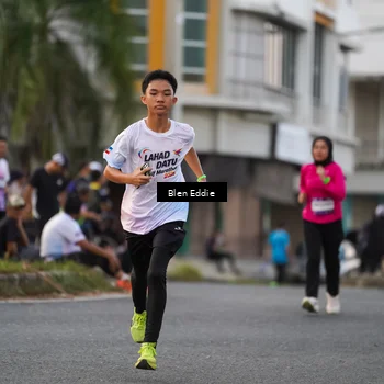 Runner Photo 7825855