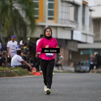 Runner Photo 7825871
