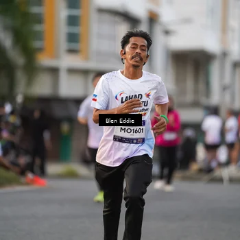 Runner Photo 7825905