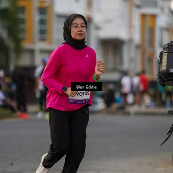 Runner Photo 7825911