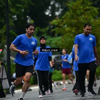Runner Photo 7825921