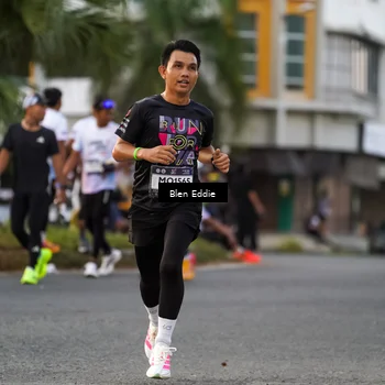 Runner Photo 7825945