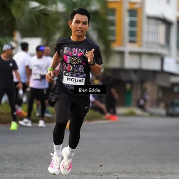 Runner Photo 7825954