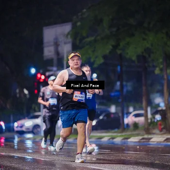 Runner Photo 7825956