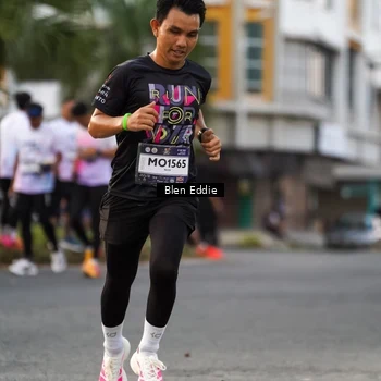 Runner Photo 7825958