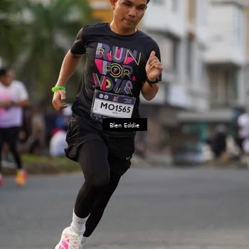 Runner Photo 7825969