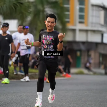 Runner Photo 7825970