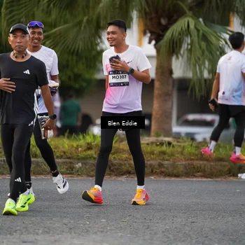 Runner Photo 7825976