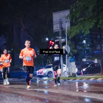 Runner Photo 7825979