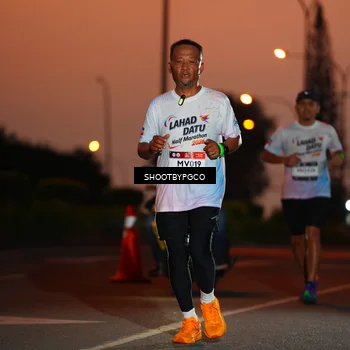Runner Photo 7825987