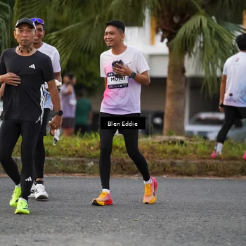 Runner Photo 7825990
