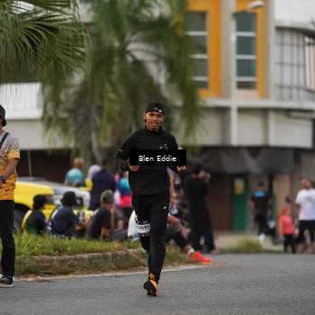 Runner Photo 7825992